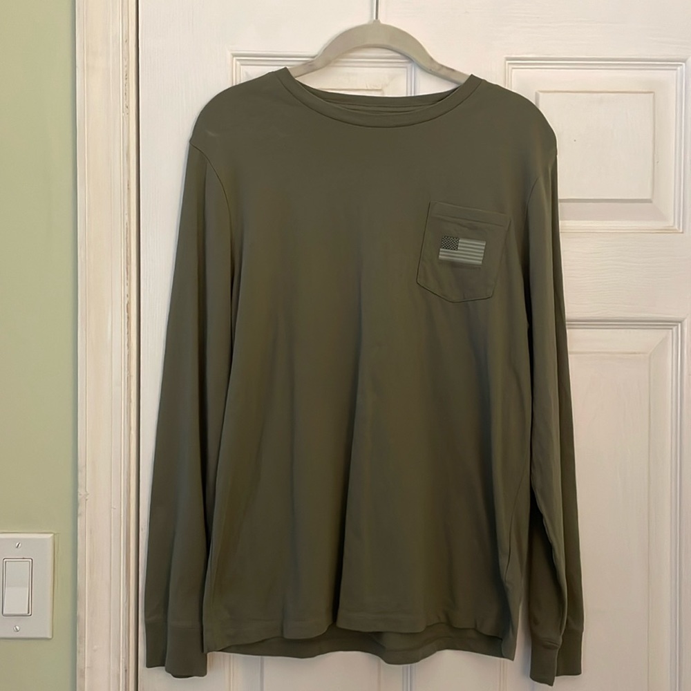 Youth XL long sleeve Vineyard Vines shirt